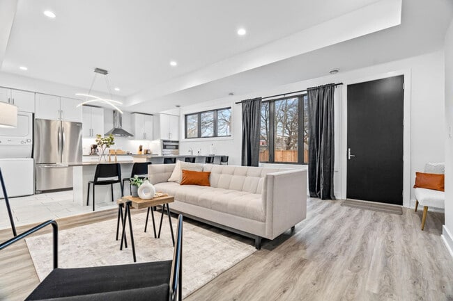 Building Photo - 585 Queens Ave Unit SI ID1388888P