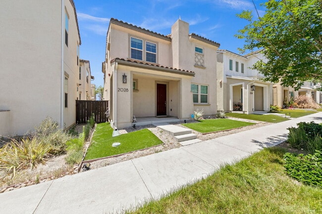Photo - Love your life at Escaya in Chula Vista! 4Bed/2.5Ba attached garage home for rent