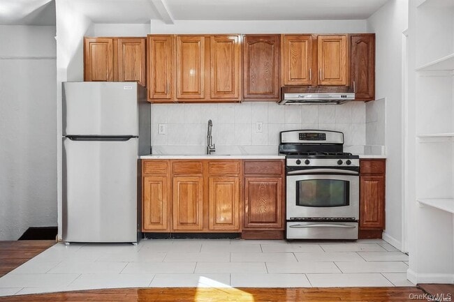 Photo - 85-74 67th Ave Unidad 2nd Fl