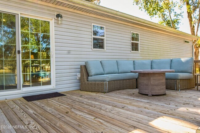 Photo - 204 Lakeview Dr