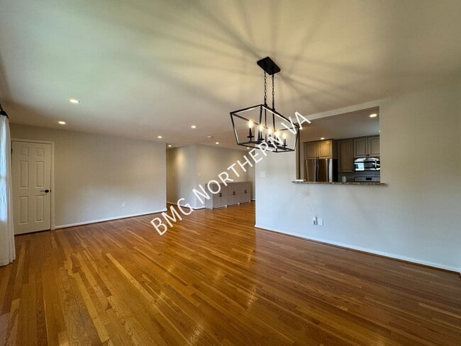 1109 Hillcrest Dr SW