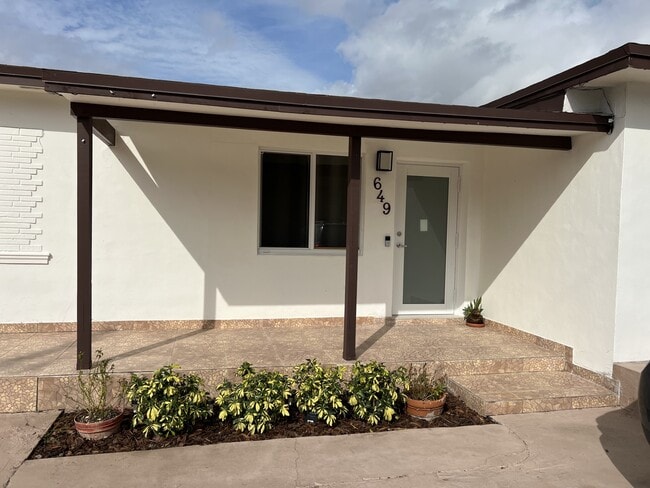 Photo - 649 W 14th St Unidad 649 W 14th st Hialeah ,FL