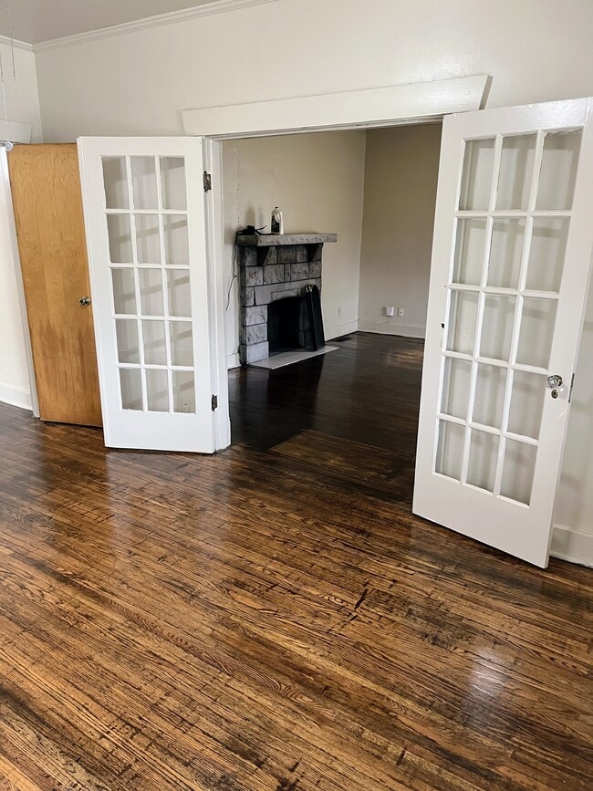 Photo - 509 19th Ave N