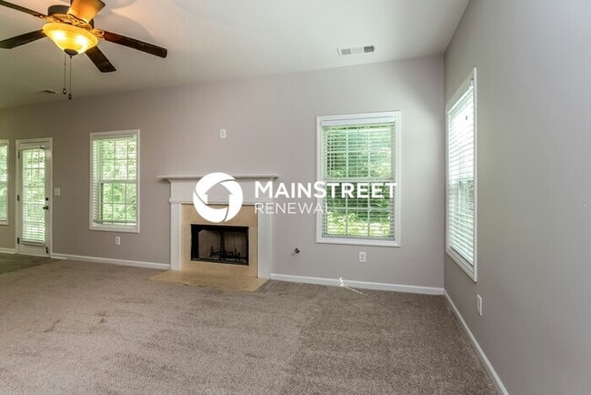 Photo - 4 Bedroom Pet-Friendly Home in Snellville, GA with Main Street Renewal