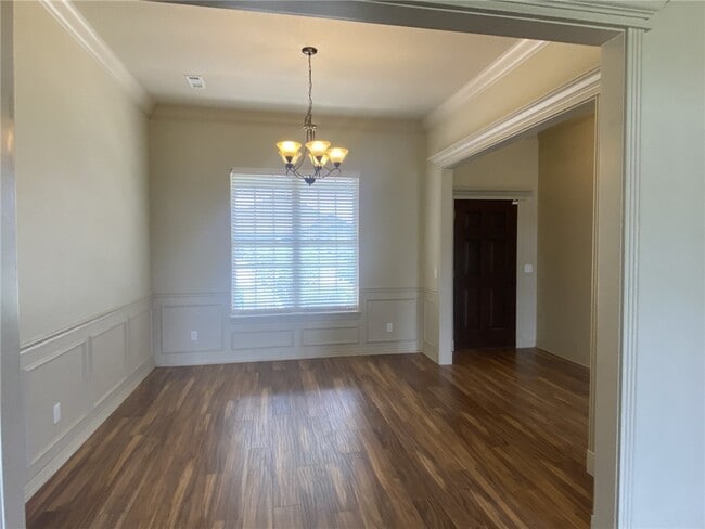 Photo - 2311 N Cornwall Ave