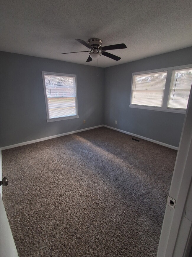 Photo - 2541 Huntington Dr