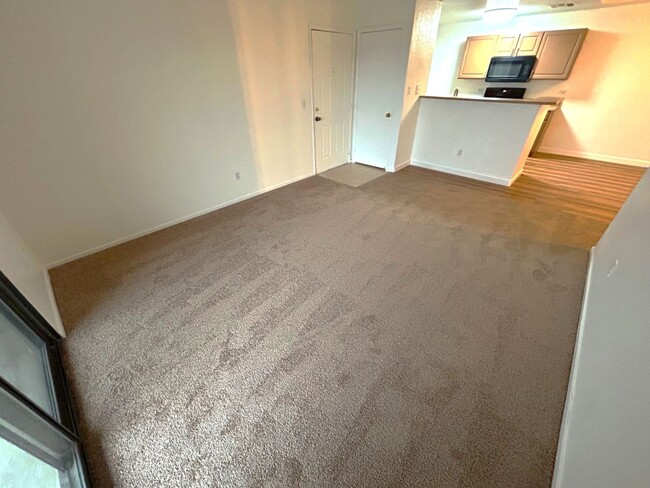 Photo - NORTHWEST 2 BEDROOM, 2 BATHROOM CONDO, ALL APPLIANCES INCLUDED!