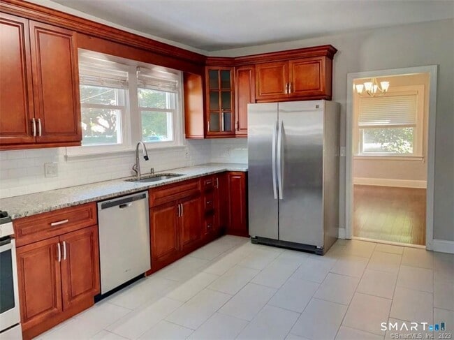 Photo - 203 Toms Rd