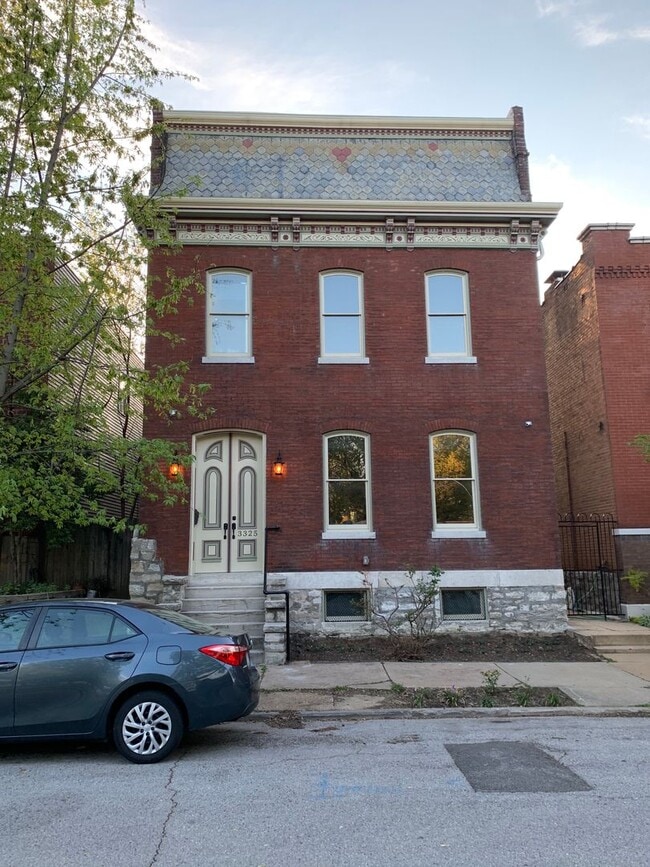 Building Photo - Recently Renovated Historic Mansion in Benton Park