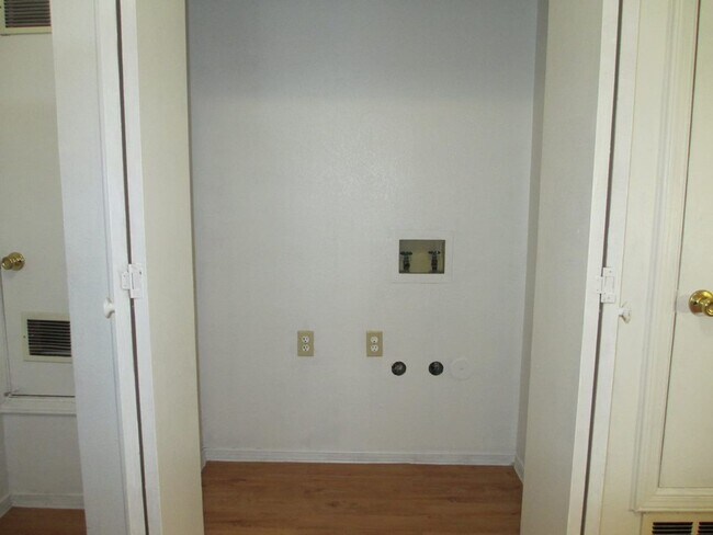 Photo - 1311 E San Antonio Ave Unit 1