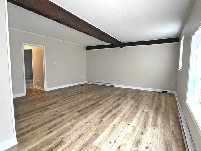 Building Photo - 3553 Maple St Unit Apt A