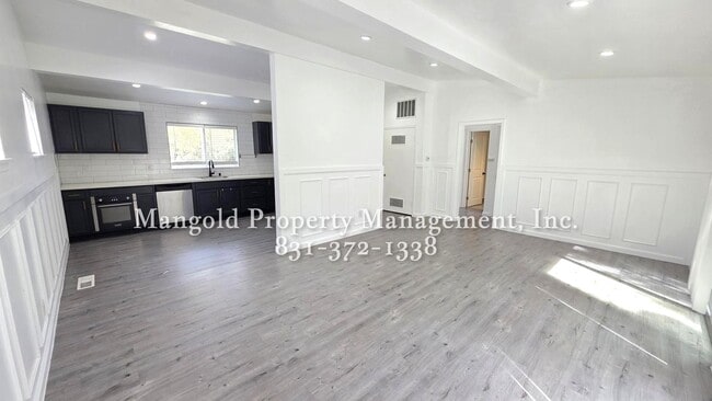 Photo - 635den Unit 637