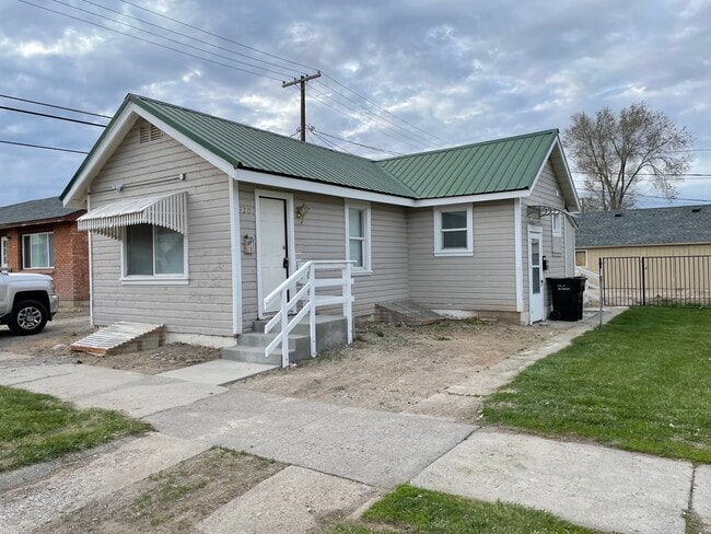 Photo - 320 E 15th St Unit #2