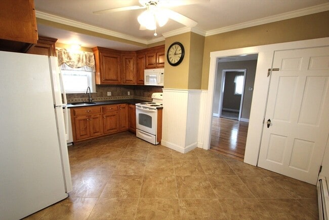 Photo - 75 Wachusett St