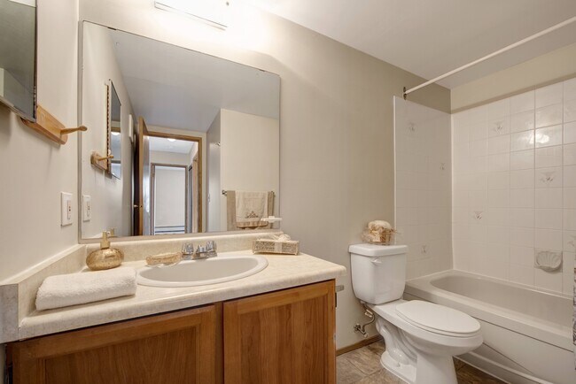 Photo - Gateway Square