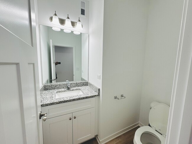 Powder room - 1015 Gillespie Ln