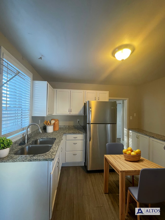 This won't last!!! 3bed/2bath home Casas en Alquiler Denver, CO