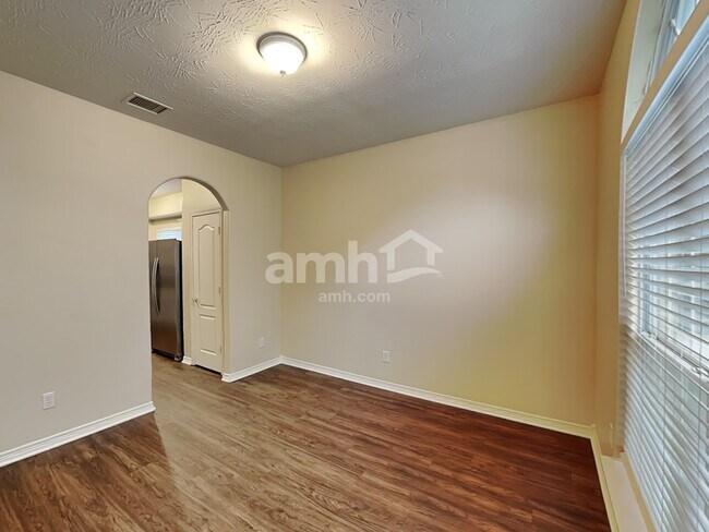 Photo - 38011 W Sulphur Creek Dr