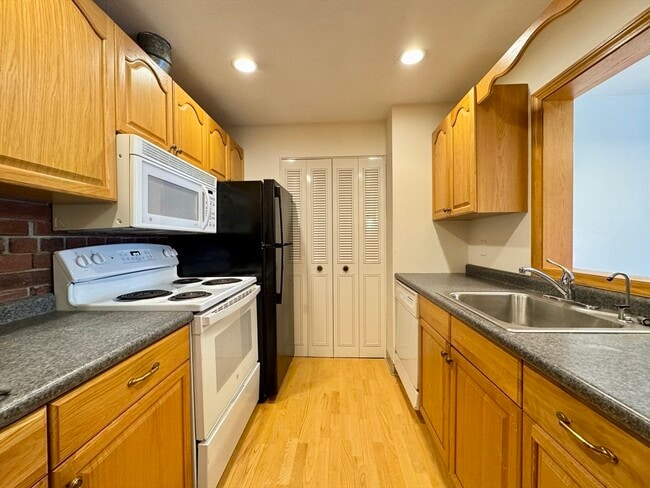 Photo - 25 Greentree Ln Unit 43