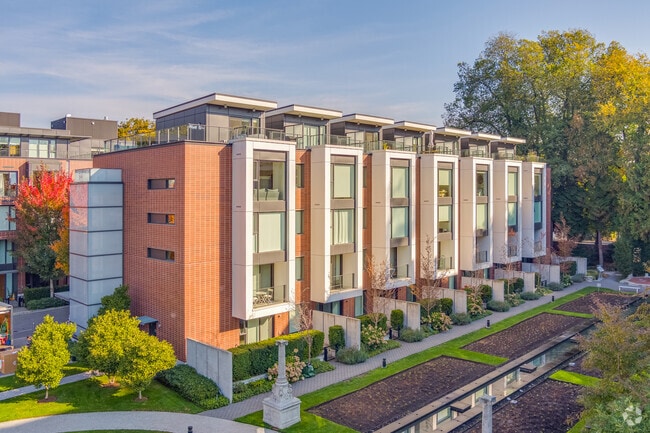 Building Photo - Shannon Mews & Apartments