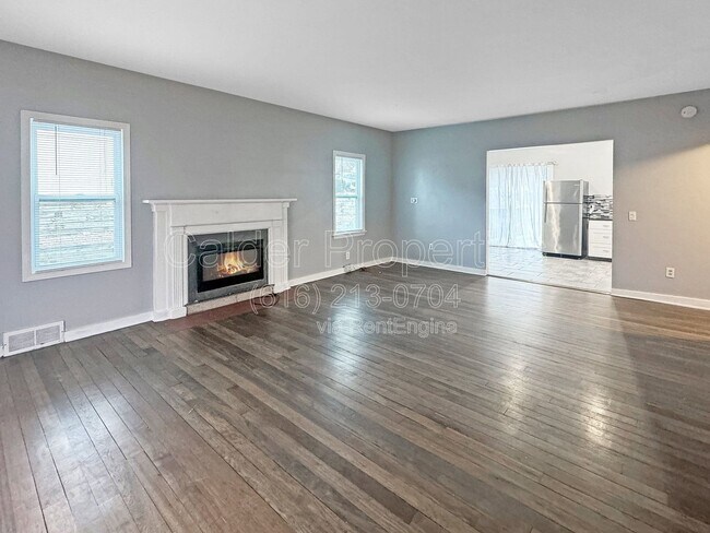Photo - 1712 Michigan St NE
