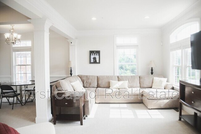 Photo - 8971 Amelung St