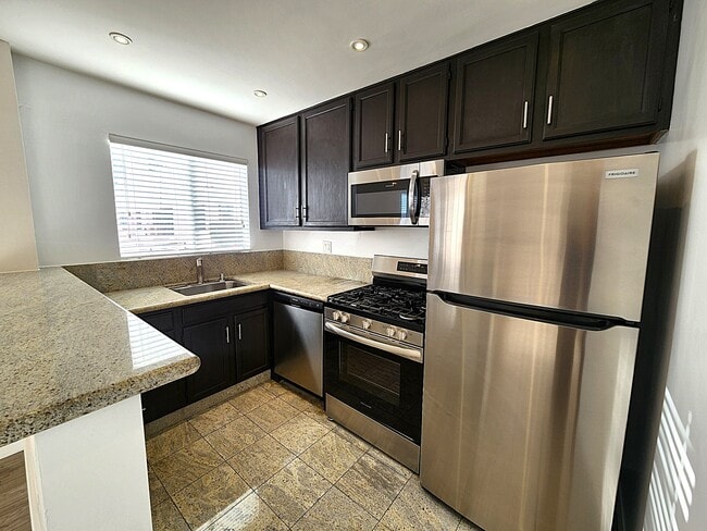 Photo - 10401 Wilshire