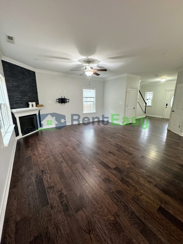 Photo - 8236 Gygax Rd