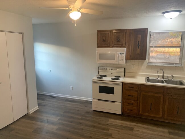 Photo - 3030 Wilson Rd