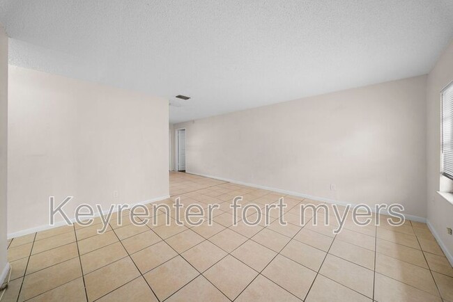 Photo - 5551 Fifth Ave