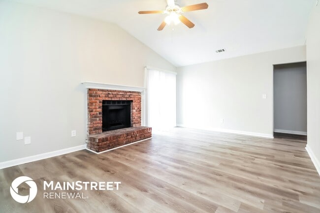 Photo - 1022 Brandon Hill Way