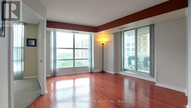 Photo - 33 Elm Dr W Unit 1012