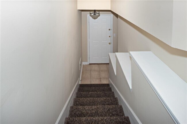 Photo - 4248 River Green Dr NW