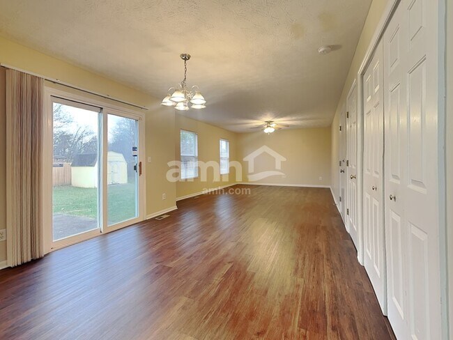 Photo - 557 Whispering Pines Pl