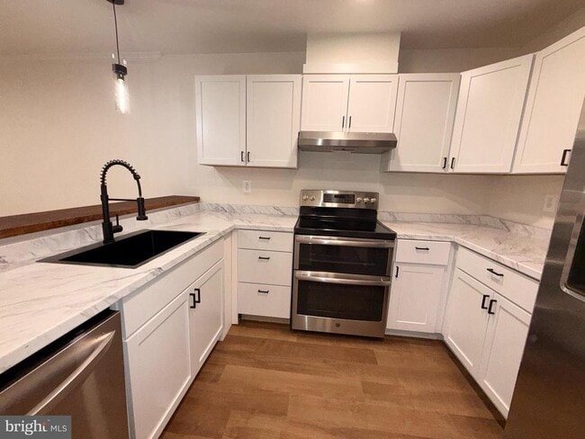 Photo - 1340 Rigbie Hall Ct Unidad E