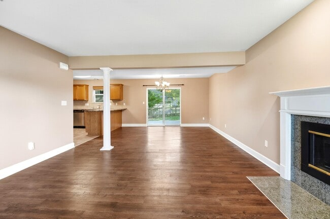 401 S Village Cir