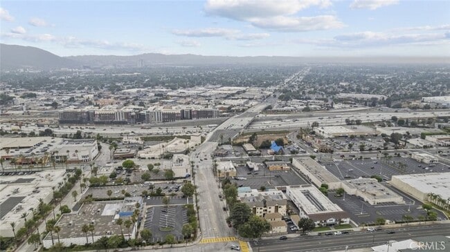 Photo - 231 E Burbank Blvd Unit 107