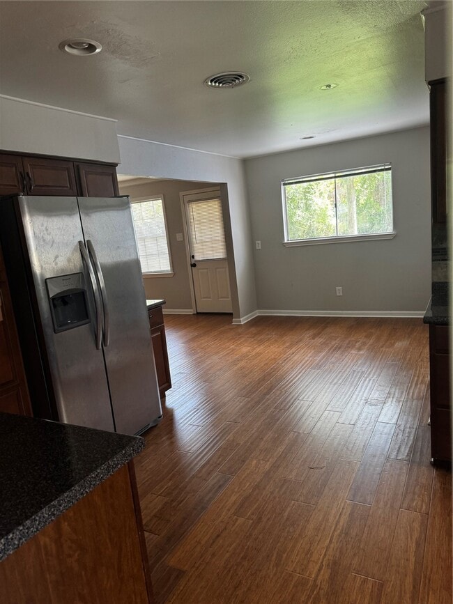 Photo - 618 Cedar Ln