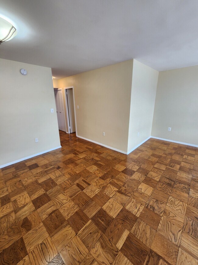 Photo - 2030 F St NW Unit 1012