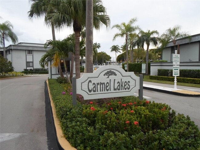 Photo - 20760 NE 4th Ct Unidad 201