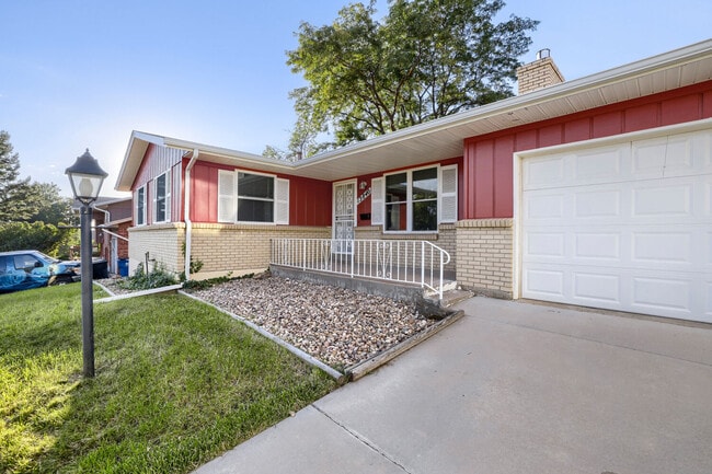 13840 W Dakota Pl