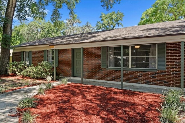 Building Photo - 6928 Greenhill Pl
