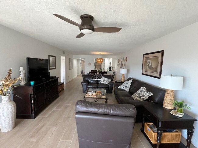 Photo - 6600 Sunset Way