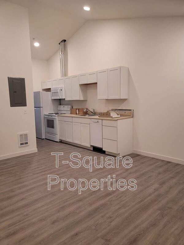 Photo - 715 Cedar Ave