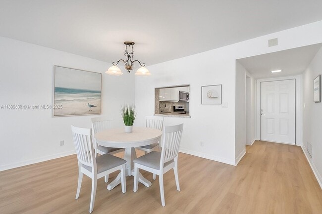 Photo - 3111 NE 51st St Unit 202C