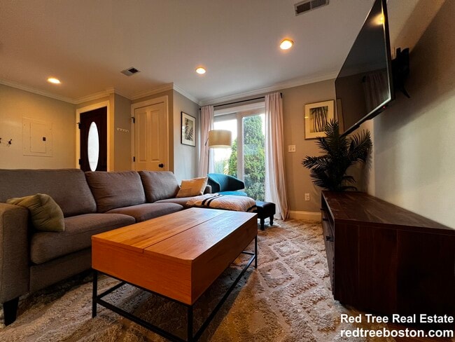 10 Symmes St Unit 1