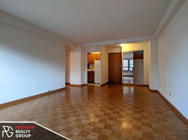 Building Photo - 4180 N Marine Dr Unit 411