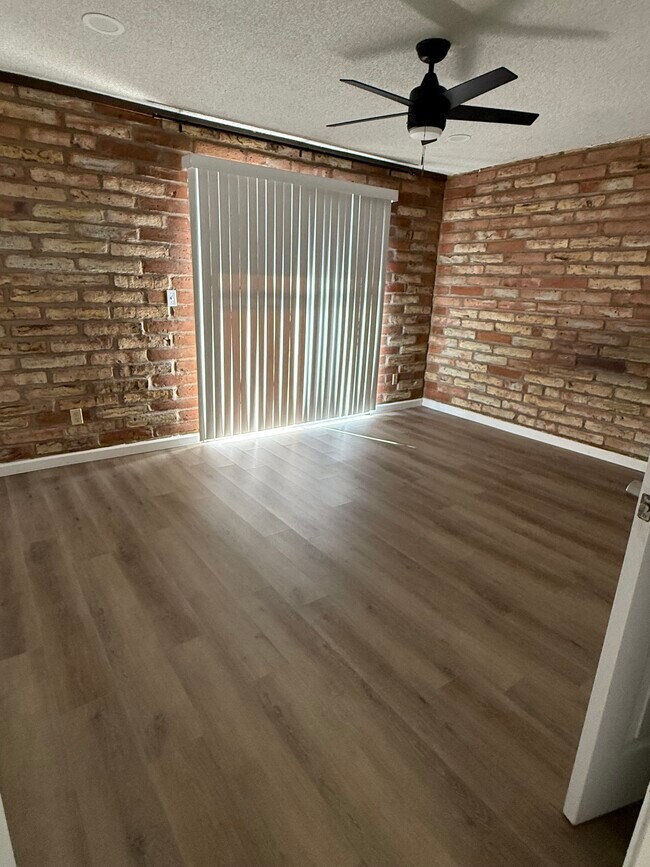 Photo - 3052 N Cherry Ave