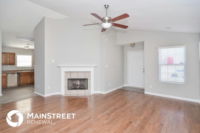 Photo - 4734 Waterfront Oak Dr