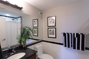 1BR, 1BA - 731 SF